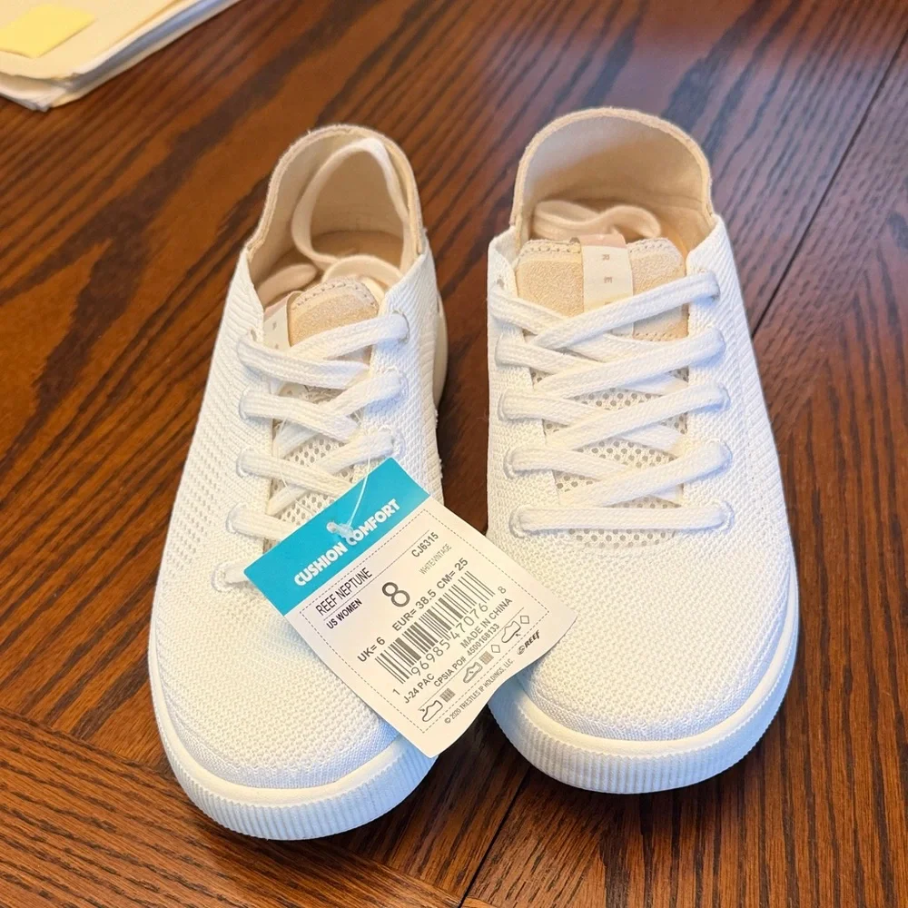 Reef Women's Classic White Sneakers - Picture 1 of 4